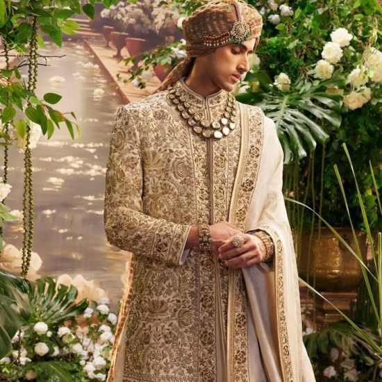 @manishmalhotra05 groom's! And it's super classy…
